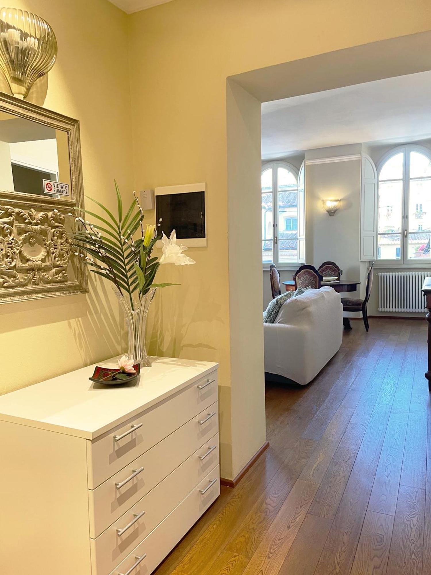 לוקה Serena Apartment מראה חיצוני תמונה